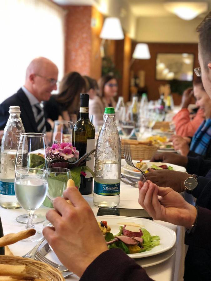 Modo Hotel Vercelli Ngoại thất bức ảnh