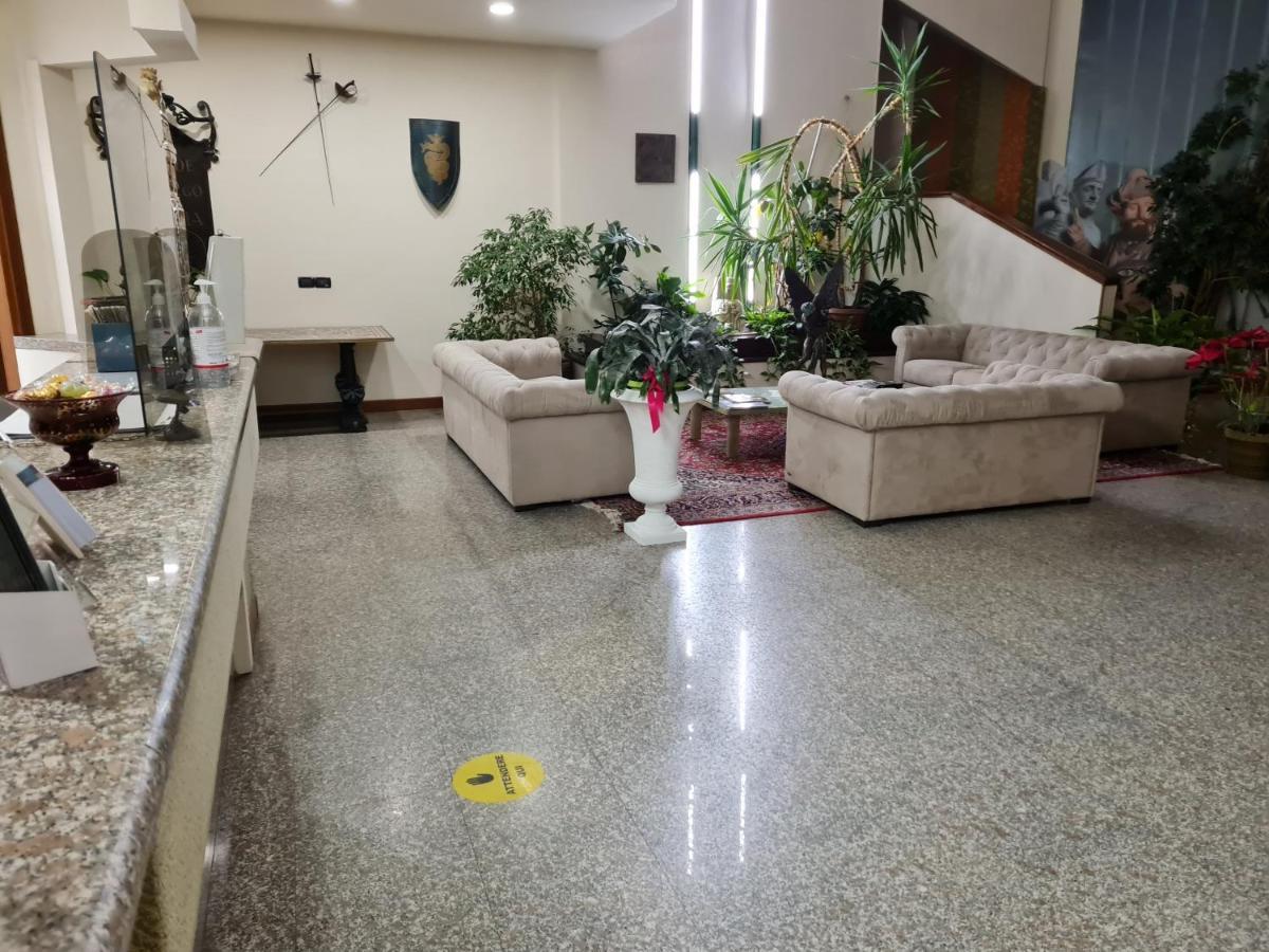 Modo Hotel Vercelli Ngoại thất bức ảnh