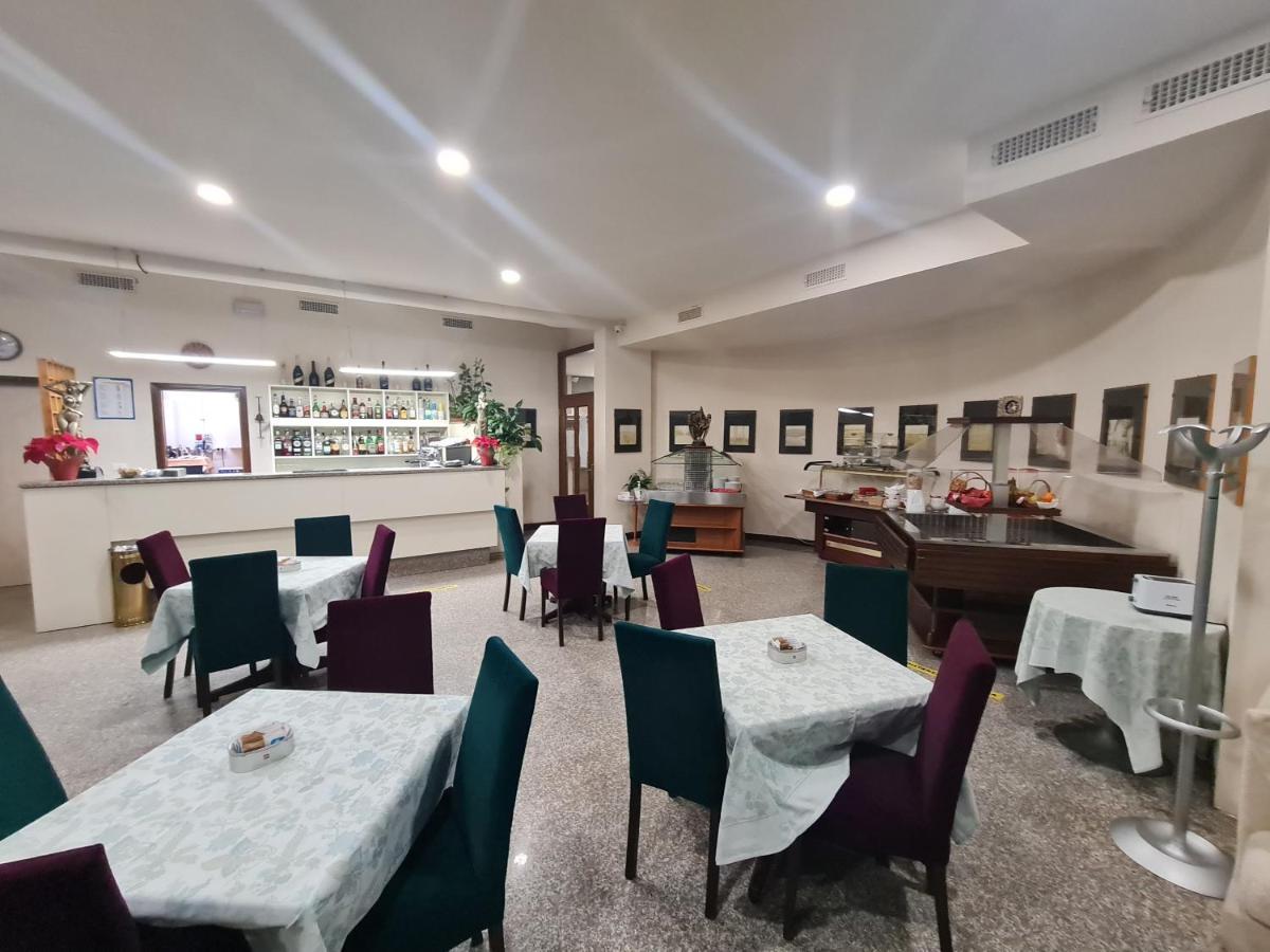 Modo Hotel Vercelli Ngoại thất bức ảnh
